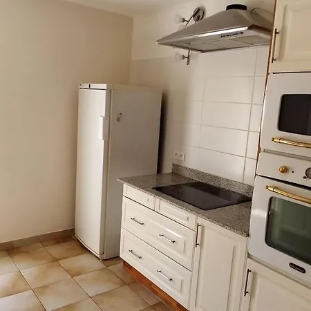 Apartment 06av3 - Bas De Dans Un Cadre Magnifique ! Antibes