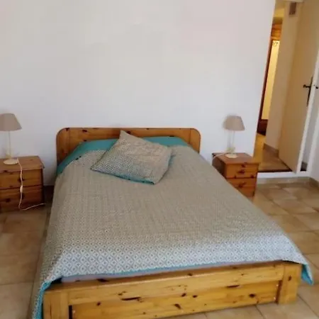Apartment 06av3 - Bas De Dans Un Cadre Magnifique ! *